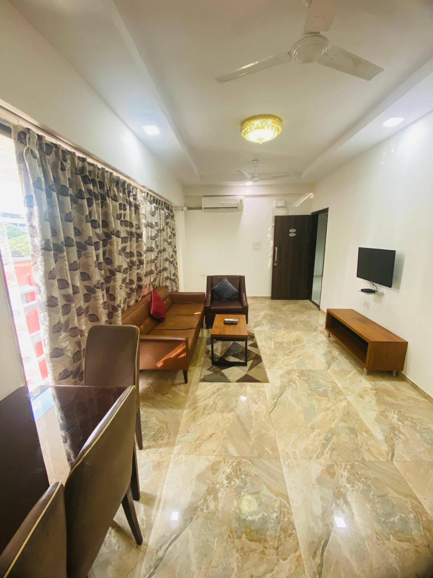 Mumbai House Luxury Apartments Santacruz East, Mumbai Exteriör bild