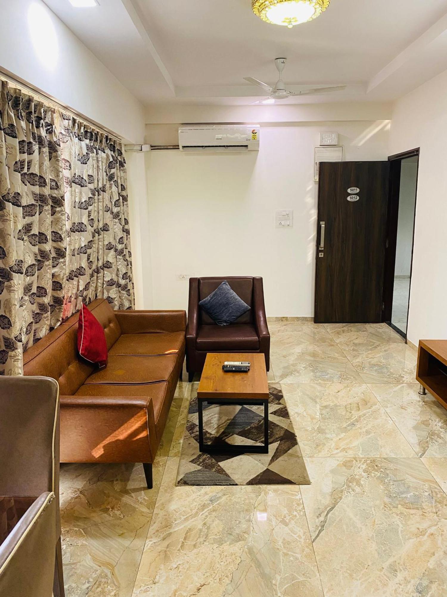 Mumbai House Luxury Apartments Santacruz East, Mumbai Exteriör bild