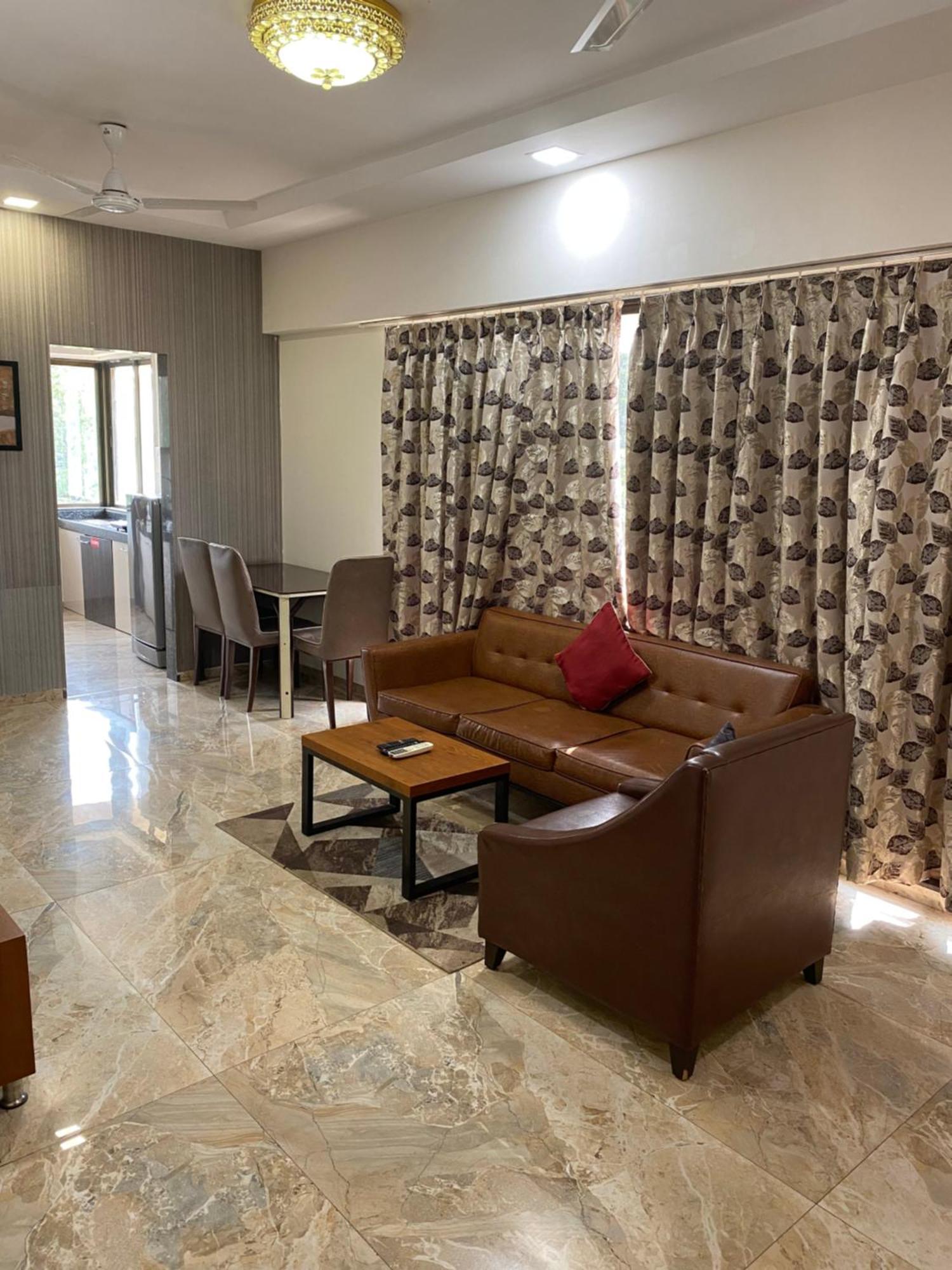 Mumbai House Luxury Apartments Santacruz East, Mumbai Exteriör bild