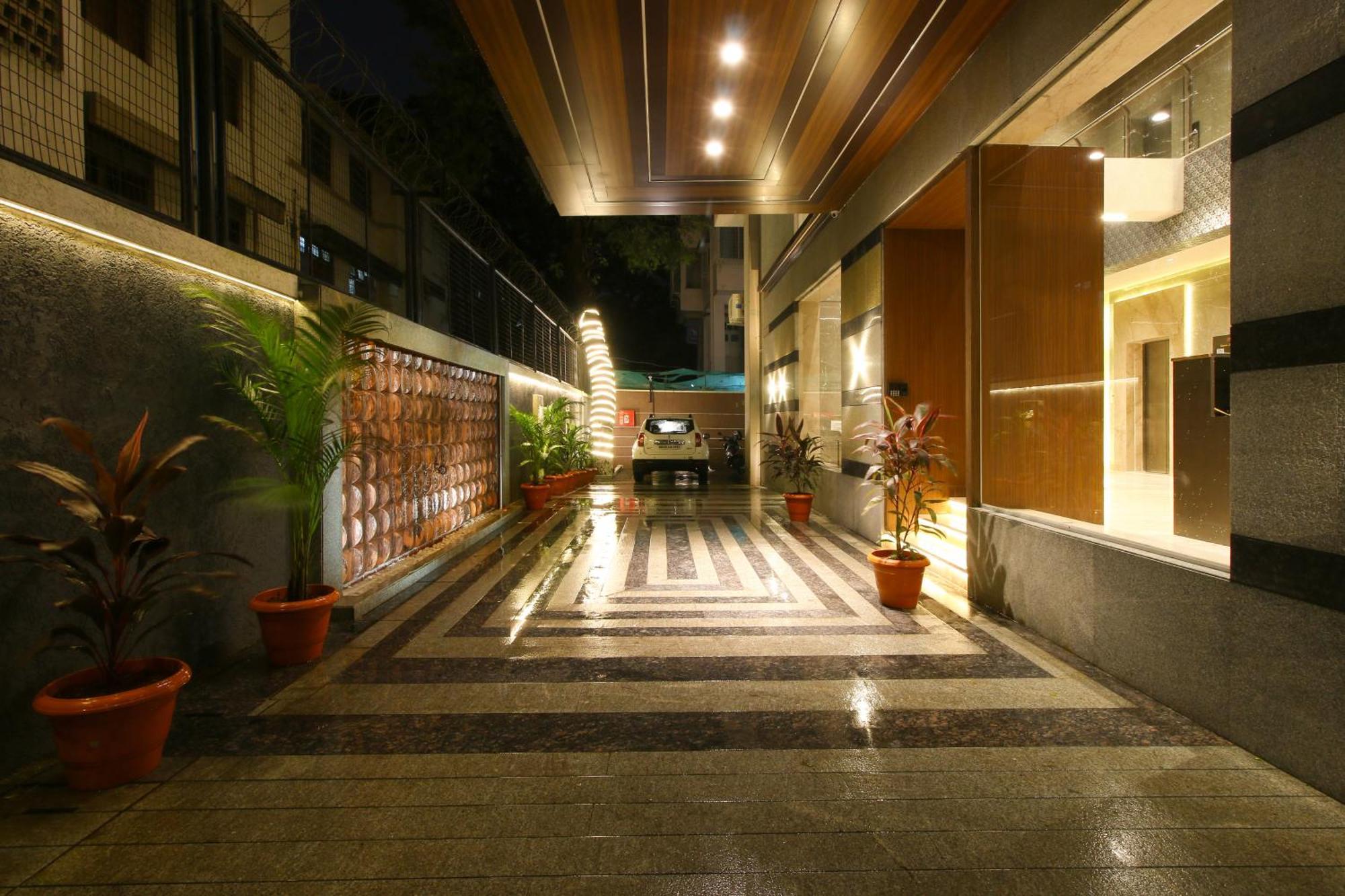 Mumbai House Luxury Apartments Santacruz East, Mumbai Exteriör bild