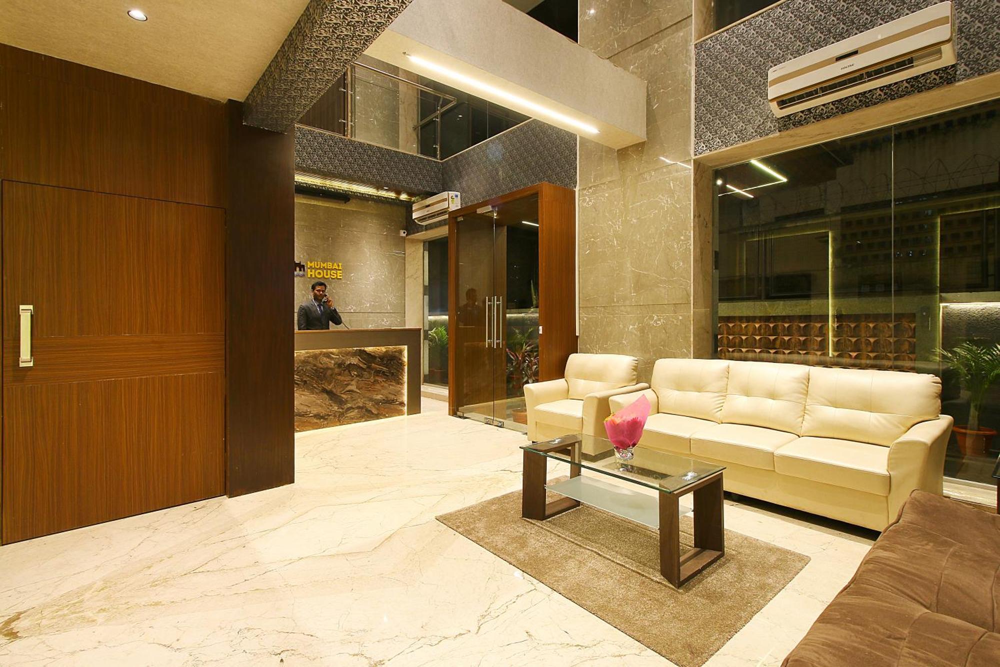 Mumbai House Luxury Apartments Santacruz East, Mumbai Exteriör bild