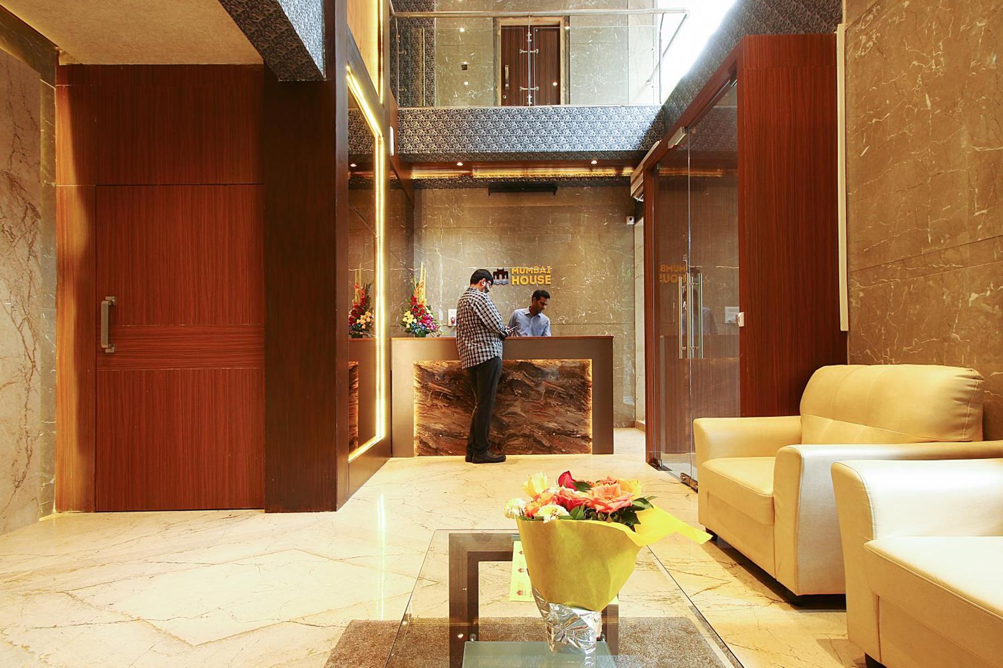 Mumbai House Luxury Apartments Santacruz East, Mumbai Exteriör bild