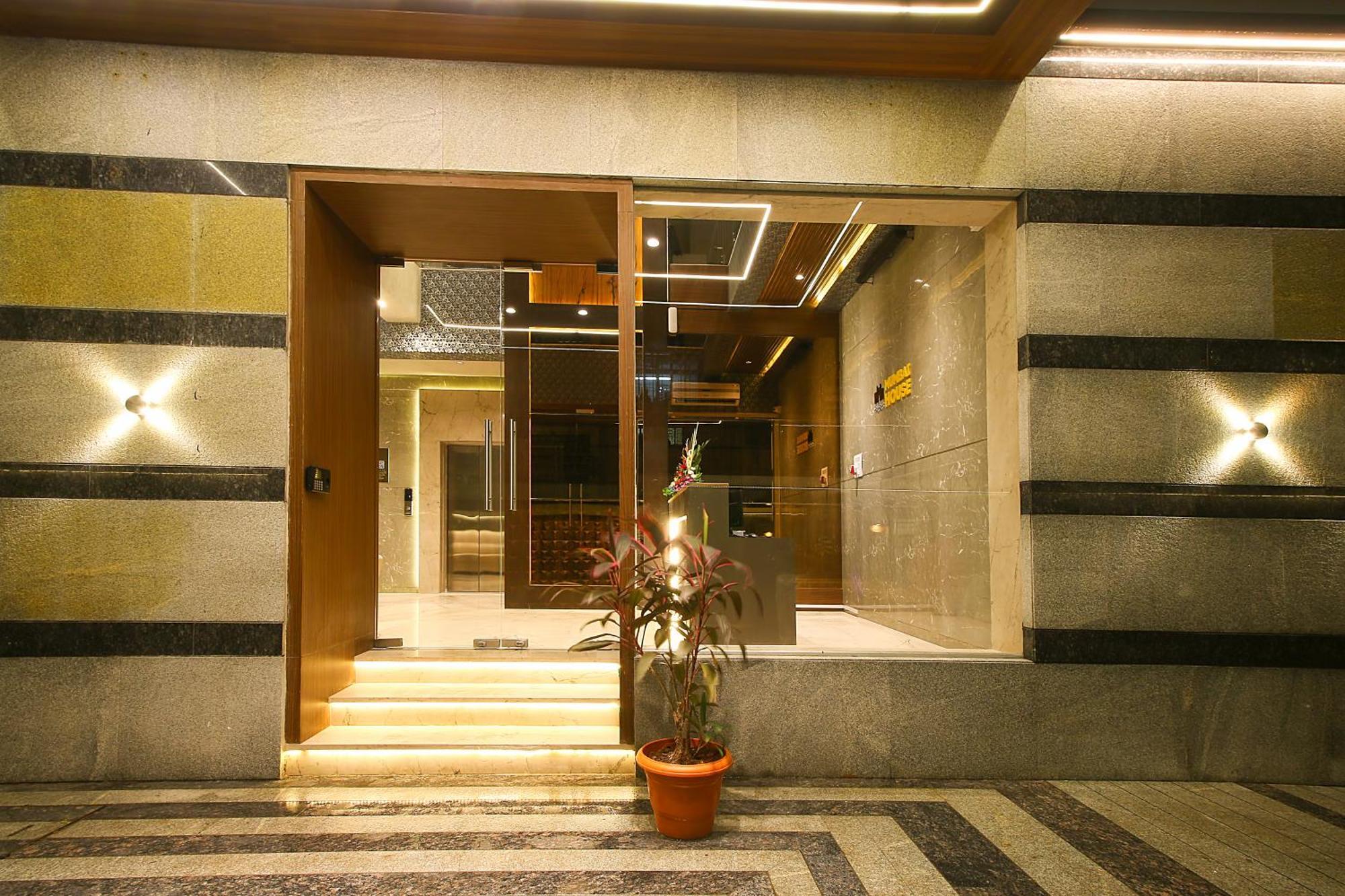 Mumbai House Luxury Apartments Santacruz East, Mumbai Exteriör bild
