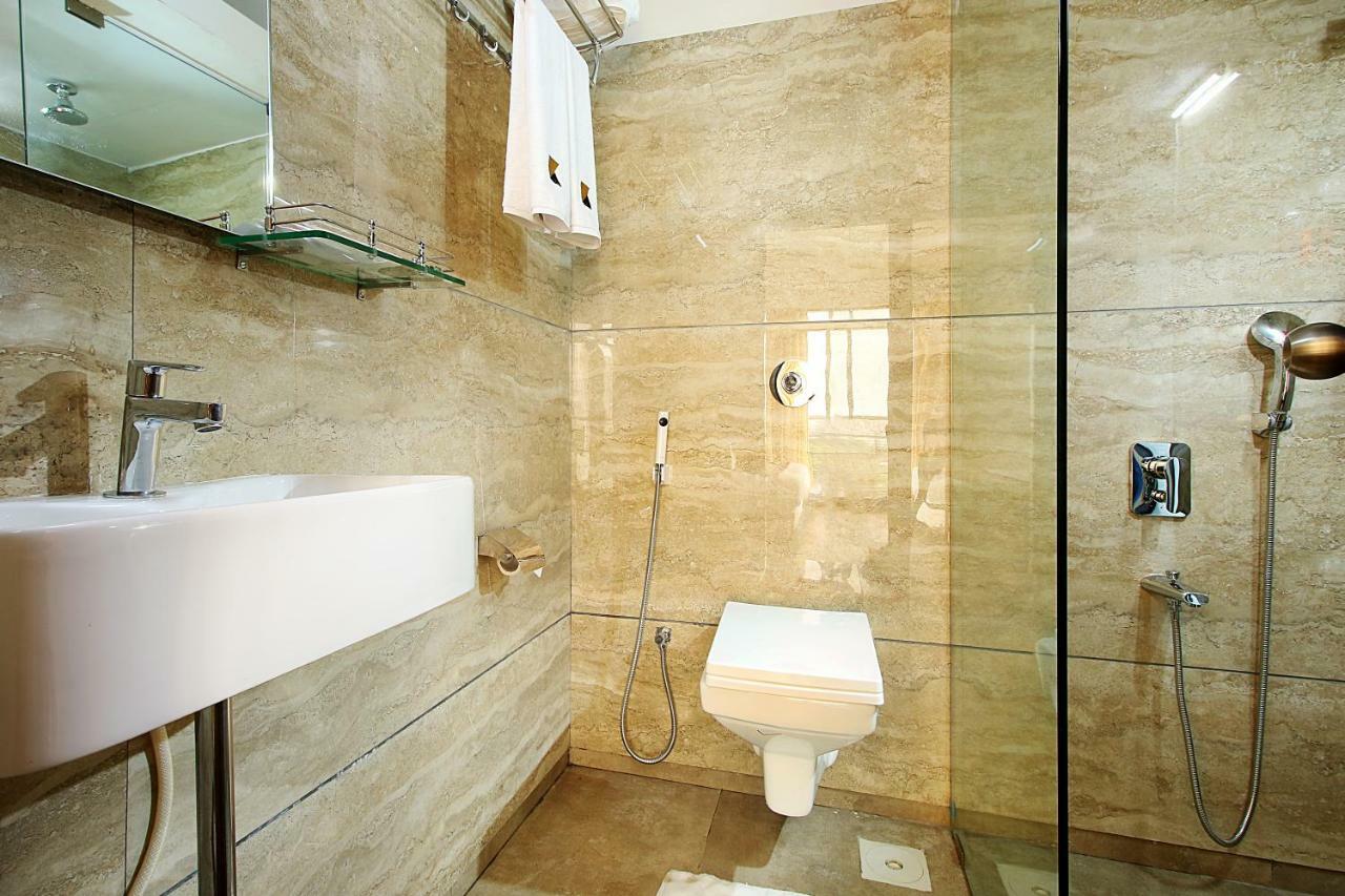 Mumbai House Luxury Apartments Santacruz East, Mumbai Exteriör bild